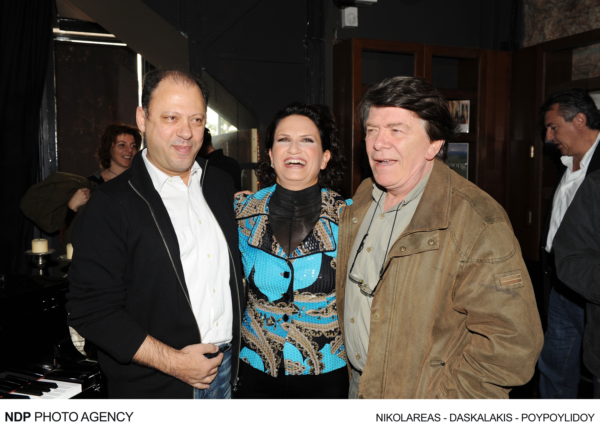 Ο Μίμης Δομάζος δε θέλει να μιλά για τη Βίκυ Μοσχολιού - εικόνα 1