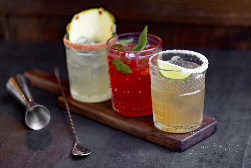 FRIDAYS ΝΕΑ ΜΠΕΡΓΚΕΡ 1