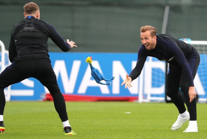 ΑΓΓΛΟΙ ΚΟΤΟΠΟΥΛΑ 1