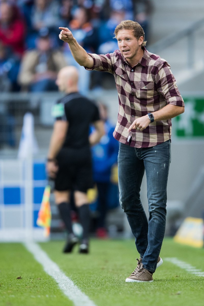 Τζούλιαν Νάγκελσμαν στυλ