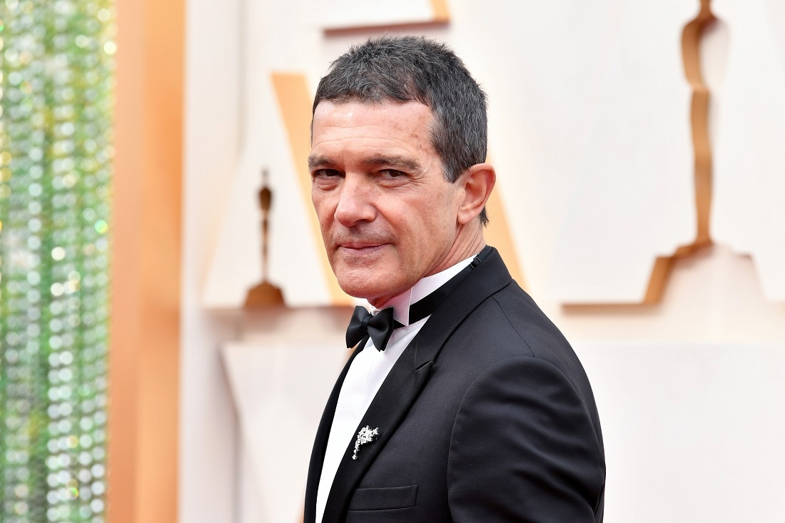 Πώς ο Antonio Banderas είναι σε φοβερή φυσική κατάσταση στα 65 - εικόνα 1