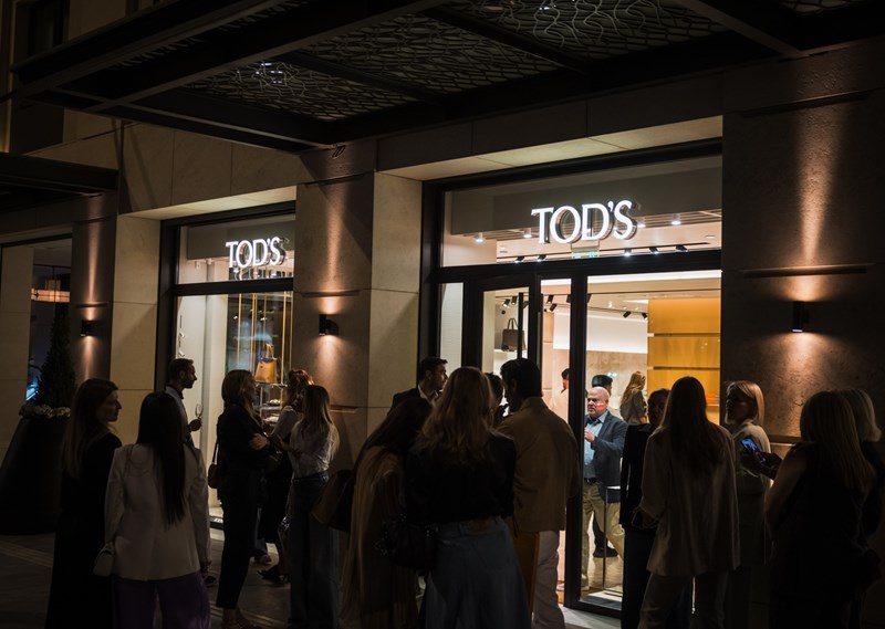 Φωτογραφία από τη βιτρίνα του καταστήματος Tod's