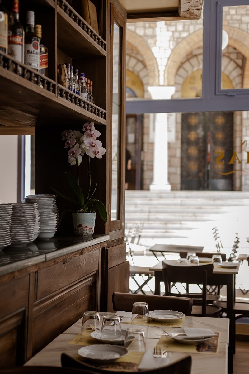 Το εστιατόριο Thomas 1971 Tavern στο Κουκάκι 4