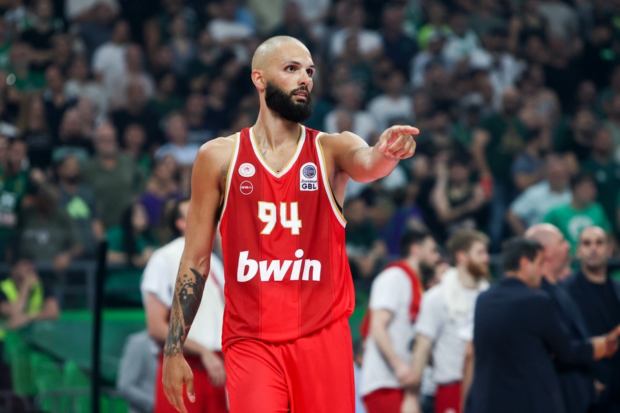 Για ποιο λόγο υπήρχε πανό της Λένας Ζευγαρά στο ΣΕΦ - Η οργισμένη αντίδρασή της - εικόνα 1