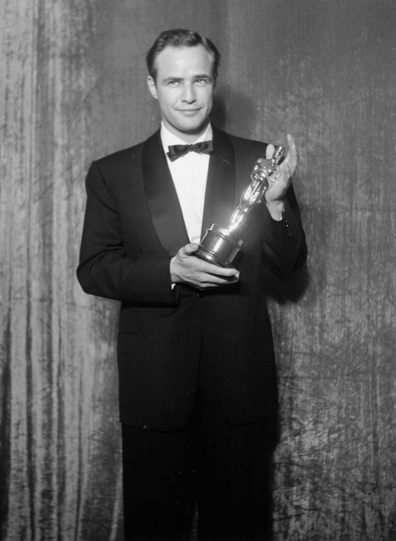 ΚΟΚΚΙΝΟ ΧΑΛΙ ΟΣΚΑΡ