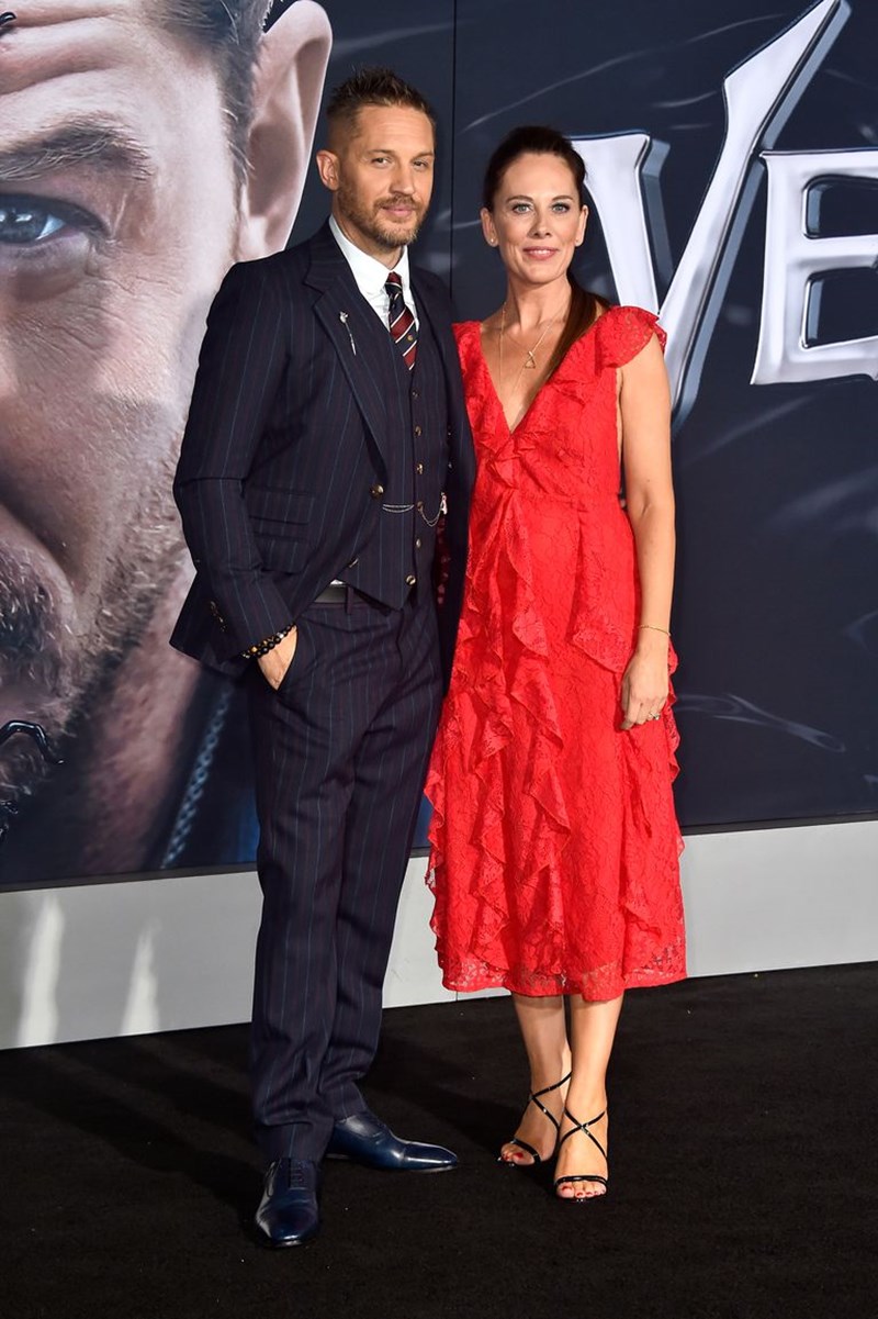 ΚΟΣΤΟΥΜΙ ΤΡΙΩΝ ΚΟΜΜΑΤΙΩΝ