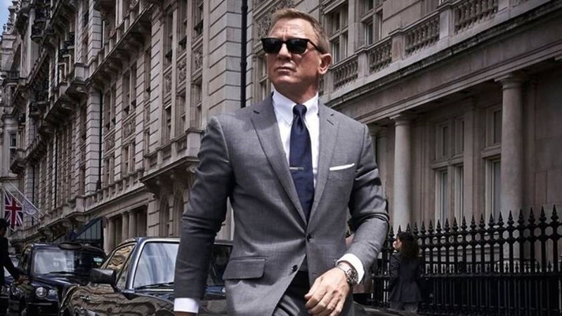 Daniel Craig