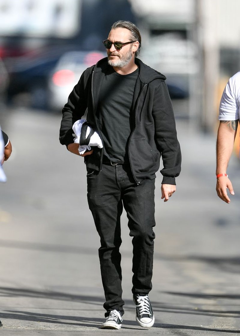 ΤΟΤΑΛ ΜΠΛΑΚ ΛΟΥΚ ΧΟΑΚΙΝ ΦΙΝΙΞ