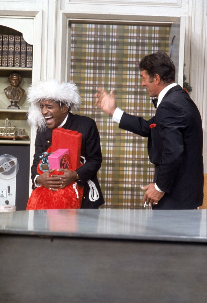 ΧΡΙΣΤΟΥΓΕΝΝΙΑΤΙΚΟ ΣΤΥΛ ΔΙΑΣΗΜΩΝ