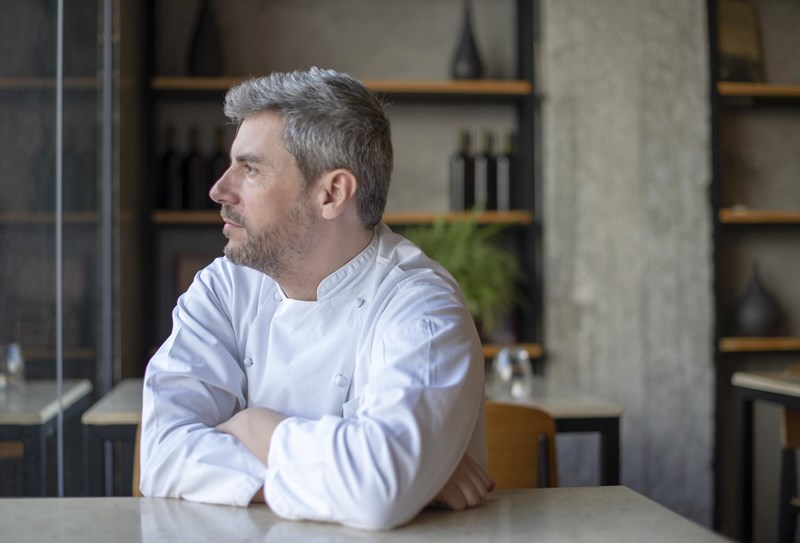 ΜΑΝΩΛΗΣ ΠΑΠΟΥΤΣΑΚΗΣ ΔΕΚΑ ΤΡΑΠΕΖΙΑ