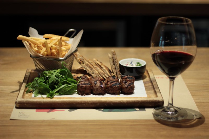 BY THE GLASS ΣΥΝΤΑΓΜΑ ΝΕΕΣ ΥΠΗΡΕΣΙΕΣ 4