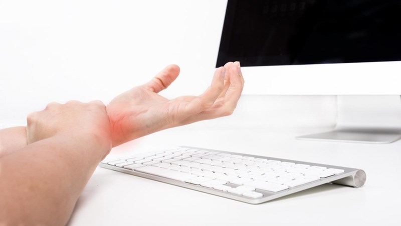 ΠΟΝΟΣ ΧΕΡΙ ΣΥΝΔΡΟΜΟ ΚΑΡΠΙΑΙΟΥ ΣΩΛΗΝΑ