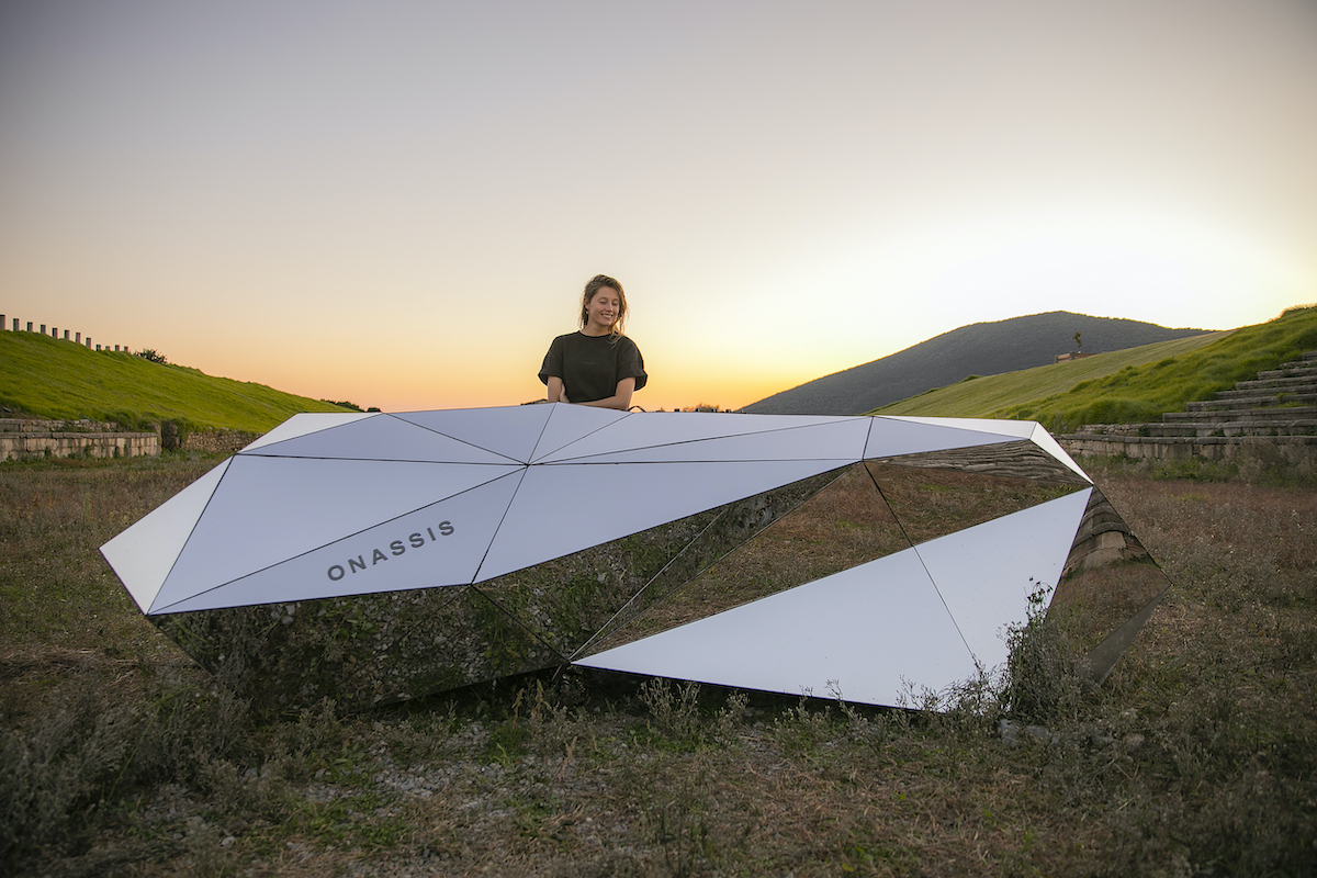 (It Goes Like) Nanana, τo νέο single της Peggy Gοu μυρίζει καλοκαίρι - εικόνα 2