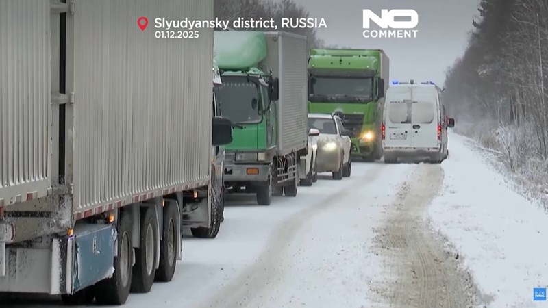 Δείτε τι έκαναν οι ρωσικές αρχές σε μποτιλιάρισμα 85 χλμ. (video)