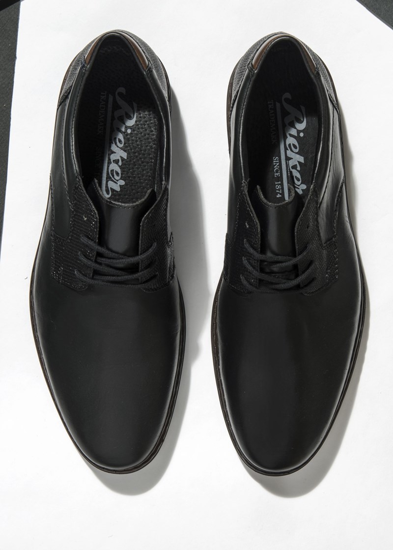 ΔΕΡΜΑΤΙΝΑ ΠΑΠΟΥΤΣΙΑ