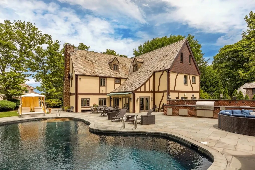 Η χλιδάτη βίλα του White Lotus είναι διαθέσιμη για ενοικίαση στo Airbnb - εικόνα 3