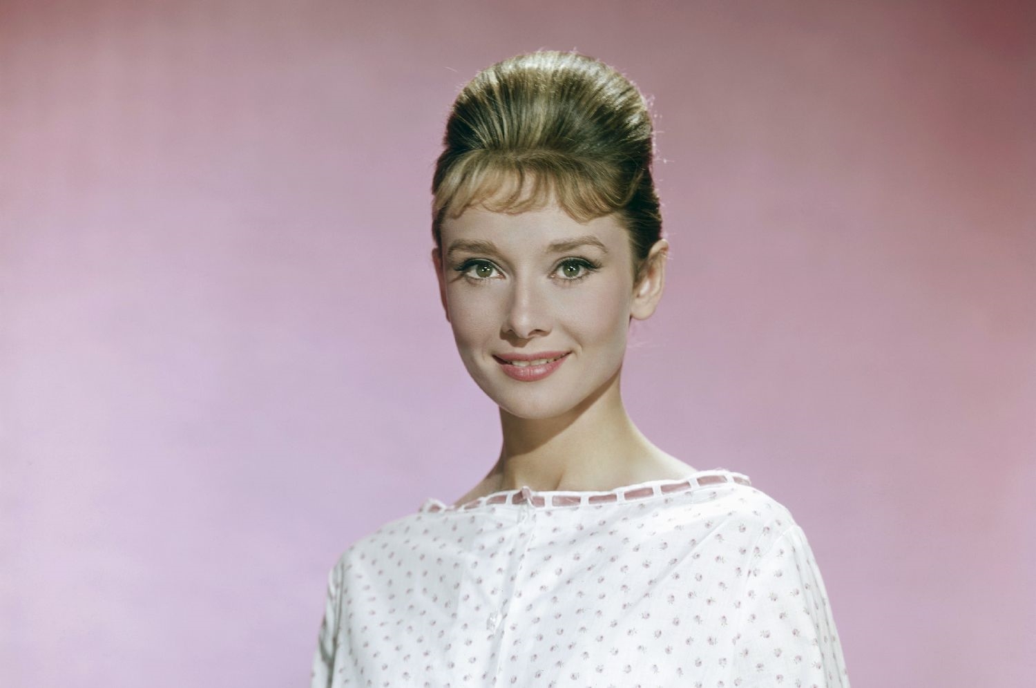 Αυτή η πισίνα κρέμεται ανάμεσα σε δυο ουρανοξύστες (video) - εικόνα 1