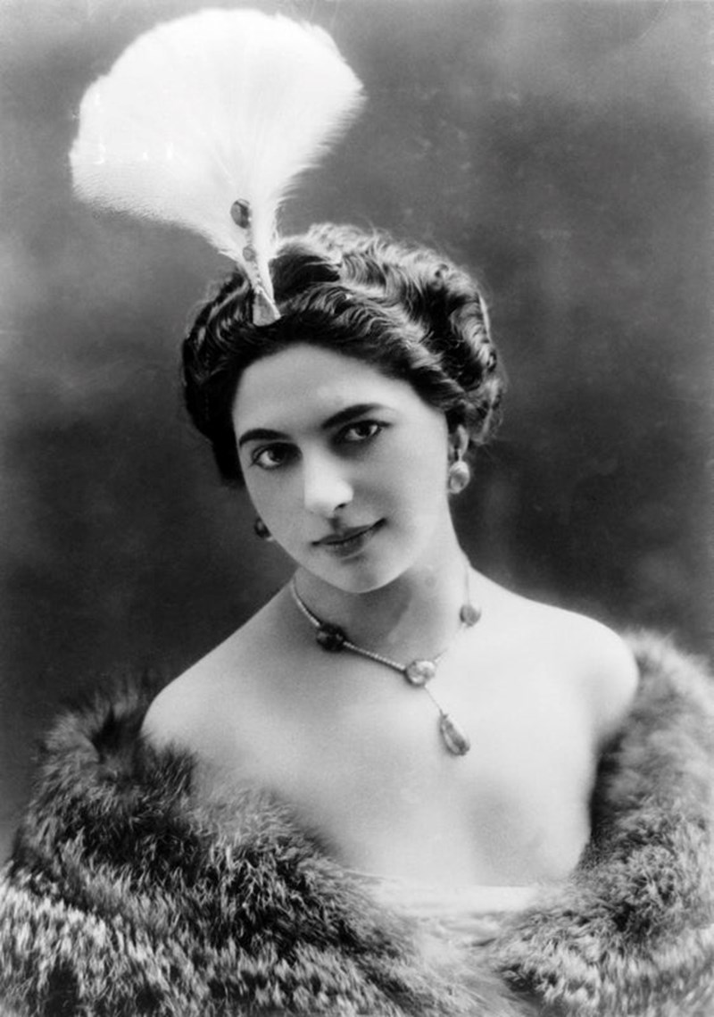 MATA HARI