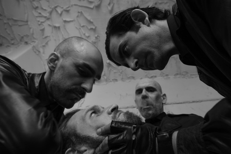 τελευταια εξοδος