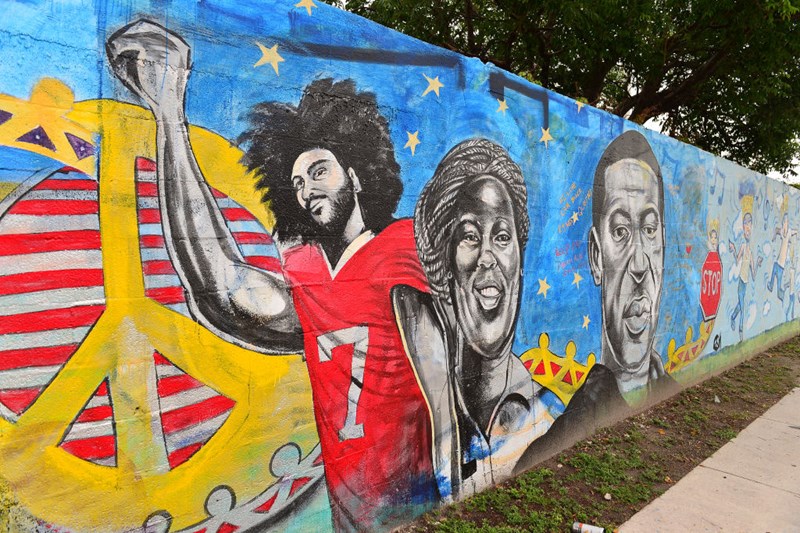 ΚΟΛΙΝ ΚΑΠΕΡΝΙΚ ΣΕΙΡΑ ΝΕΤΦΛΙΞ 3