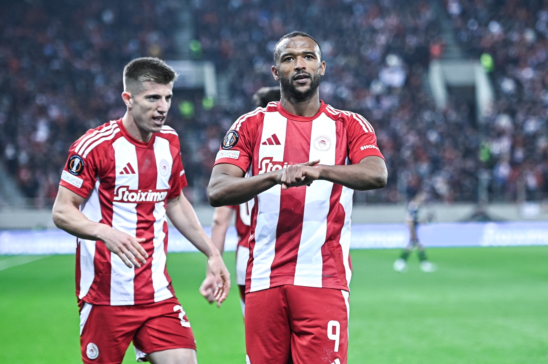 Νίκολα Μιλουτίνοφ: Πόσα θα πάρει και οι λόγοι που τον κράτησαν στον Ολυμπιακό - εικόνα 1