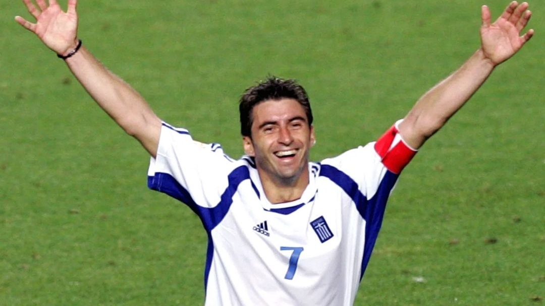 Δύσκολες ώρες για τον Μίμη Δομάζο, τον 'στρατηγό' του ελληνικού ποδοσφαίρου - εικόνα 2