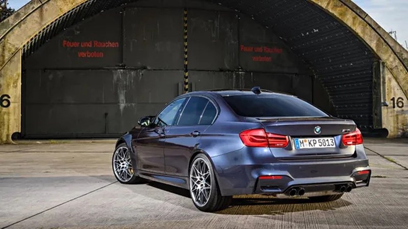 Η εντυπωσιακή συλλογή αυτοκινήτων του Brooklyn Beckham