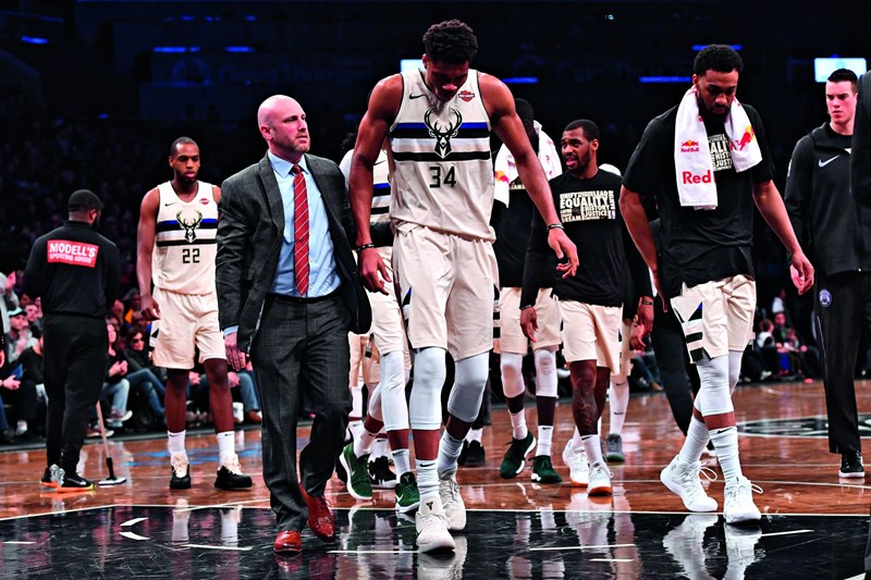 ΓΙΑΝΝΗΣ ΑΝΤΕΤΟΚΟΥΝΜΠΟ