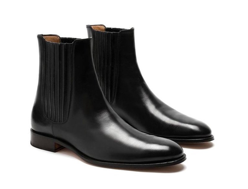 ΑΝΤΡΙΚΑ ΠΑΠΟΥΤΣΙΑ