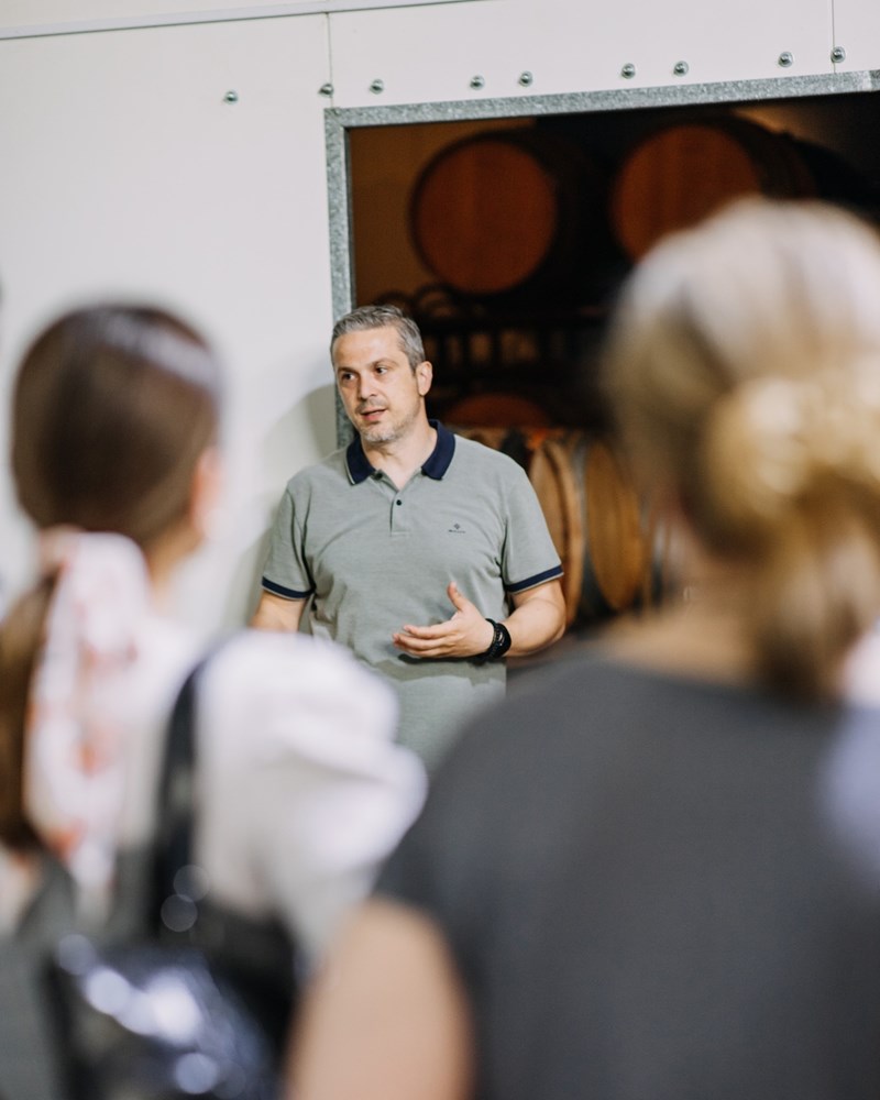 Φυσικά Κρασιά Νίκος Καρατζάς