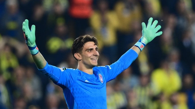 Ο Emmanuel Macron έπαιξε μπάλα, έβαλε πέναλτι και κάποιοι τον 'κράζουν' - εικόνα 1