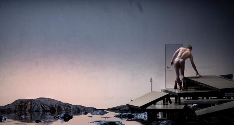 TRANSVERSE ORIENTATION