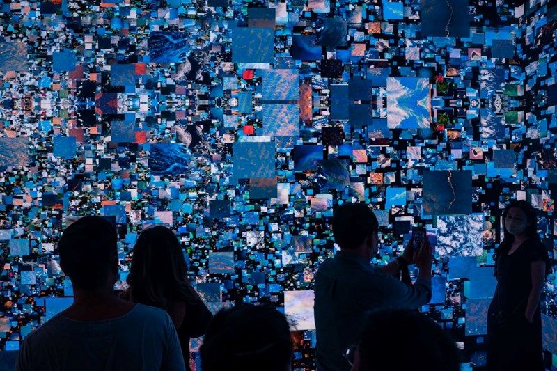 INSTALLATION OF NFT ART