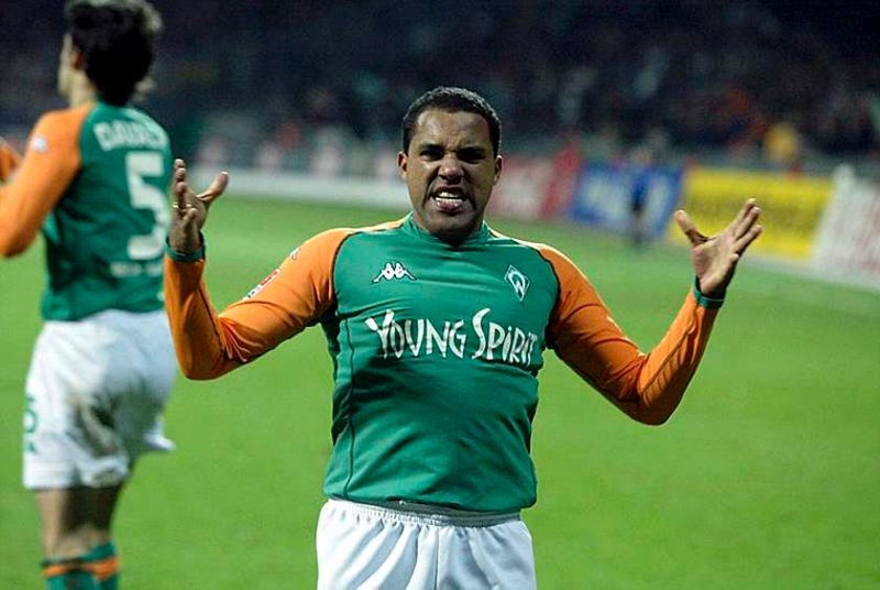 ΑΪΛΤΟΝ ΚΑΤΑΡ