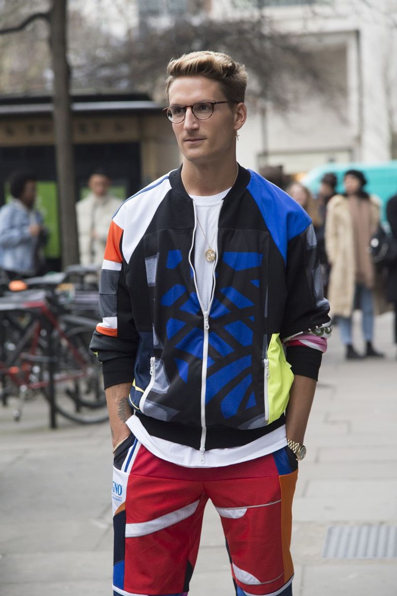 ΜΠΟΜΠΕΡ ΤΖΑΚΕΤ