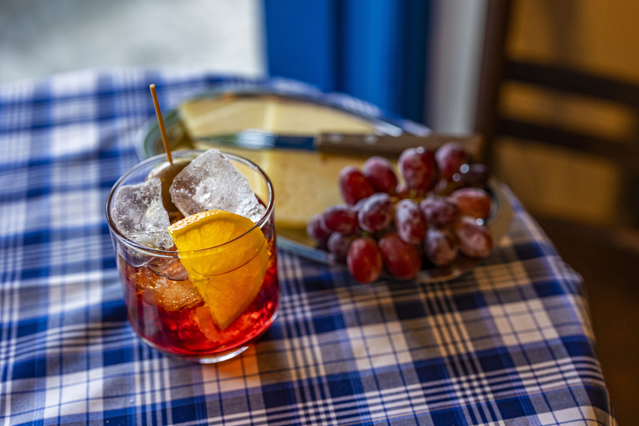 Βουλκανιζατέρ: Το μπαρ-εστιατόριο στο Κουκάκι όπου όλοι ψάχνουν τραπέζι αυτή τη στιγμή - εικόνα 5