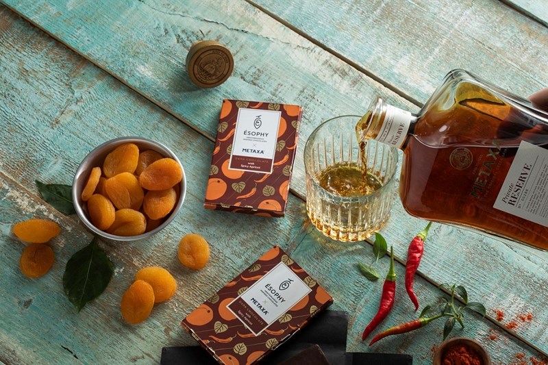 ΜΕΤΑΞΑ ΚΑΙ ΣΟΚΟΛΑΤΑ 1