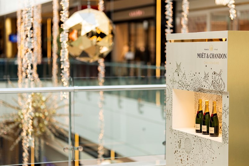 MOËT & CHANDON POP UP STORE GOLDEN HALL 2