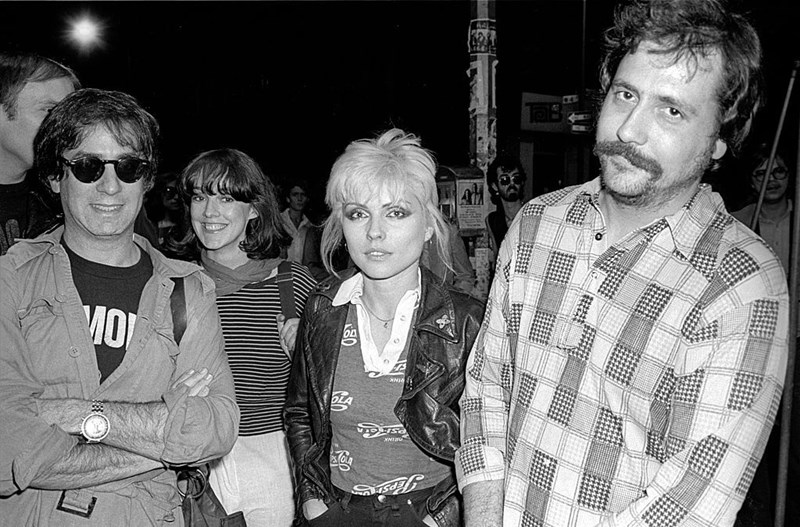 Λέστερ Μπανγκς Μπλόντι