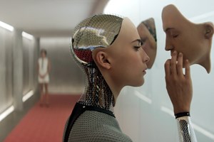 Η ταινιά Ex Machina ήταν προφητική για την τεχνητή νοημοσύνη 10 χρόνια πριν - εικόνα 1
