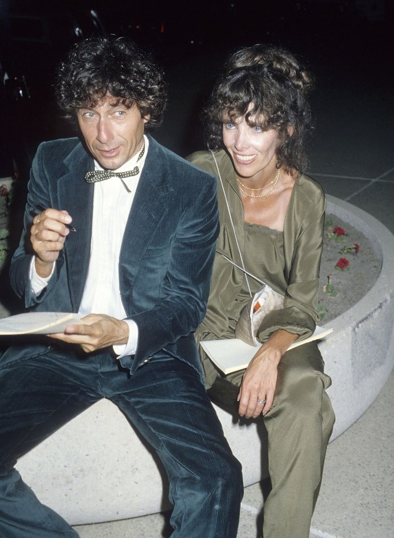 ΚΟΚΚΙΝΟ ΧΑΛΙ ΣΤΥΛ EMMY ΒΡΑΒΕΙΑ