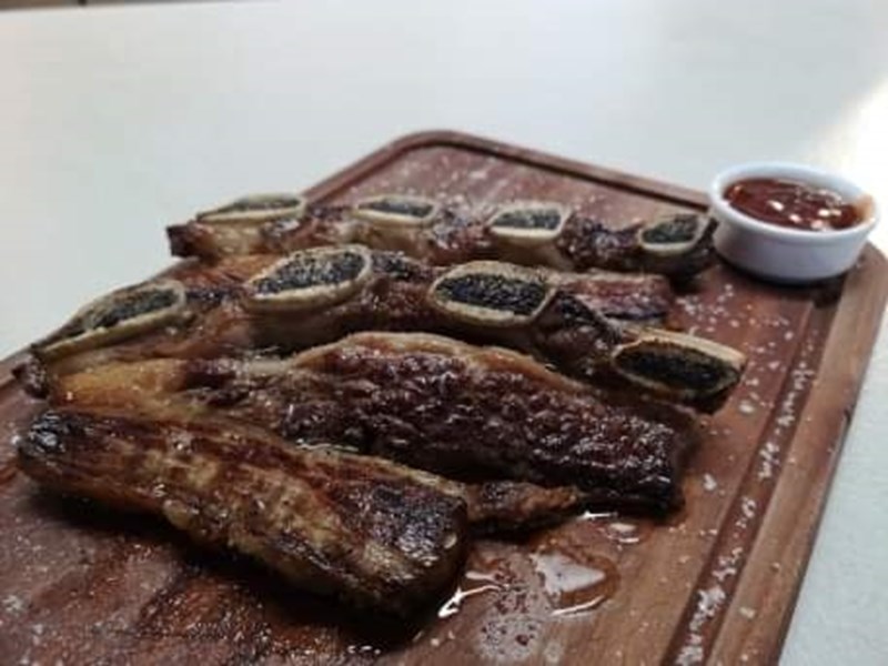 Στο Λαδόχαρτο, για ναξιώτικη κρεατοφαγία αξιώσεων 12