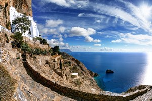 10+1 εντυπωσιακές φωτογραφίες από την πρώτη αυγουστιάτικη πανσέληνο - εικόνα 1