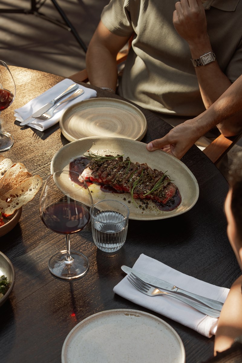 Το μπαρ-εστιατόριο Nōema στη Μύκονο 8