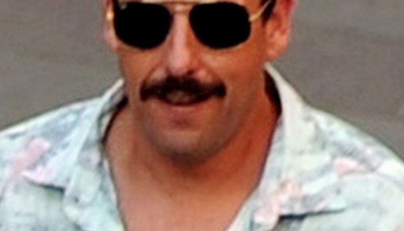 ΑΝΤΑΜ ΣΑΝΤΛΕΡ ΜΟΥΣΤΑΚΙ