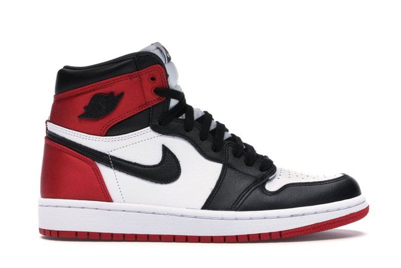 ΣΝΙΚΕΡΣ ΕΒΔΟΜΑΔΑ ΜΟΔΑΣ ΜΙΛΑΝΟ