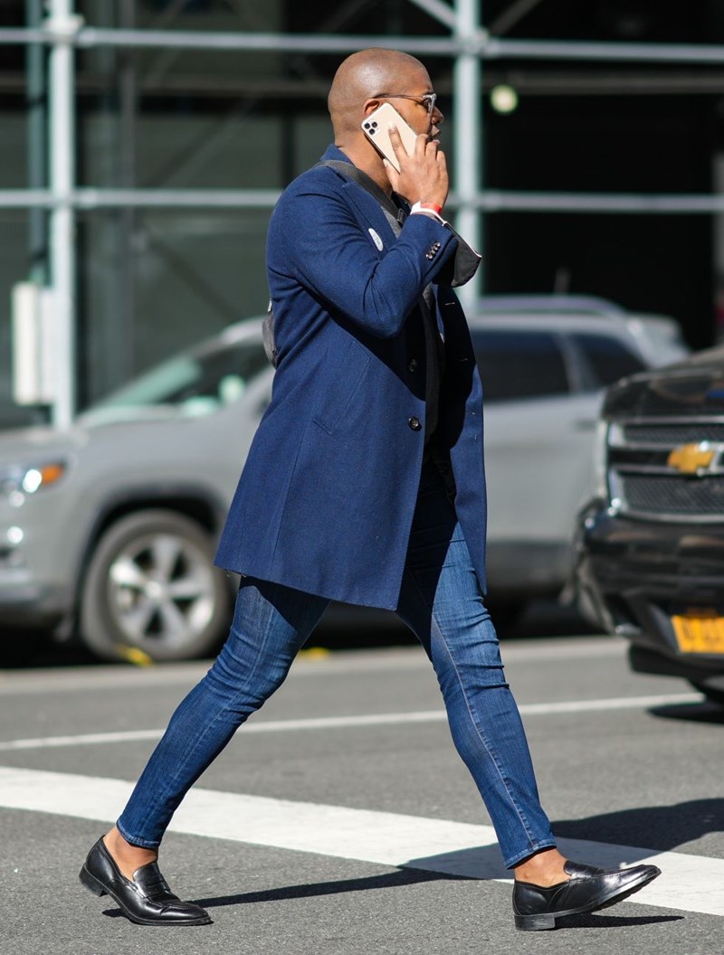 στενό παντελόνι