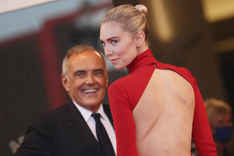 ΒΑΝΕΣΑ ΚΙΡΜΠΙ