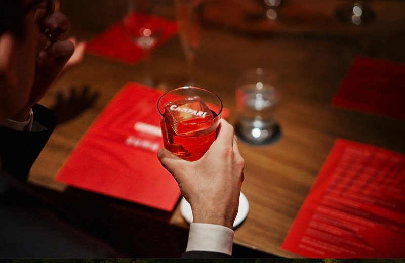 Όταν το Campari συνάντησε το Negroni: Γιορτάζοντας ένα εμβληματικό cocktail 3
