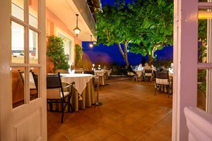 25η Μαρτίου: Πού και τι θα φάμε στα εστιατόρια της Αθήνας - εικόνα 1